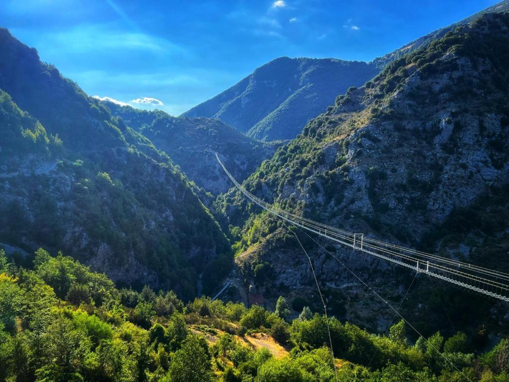 La Casa Dei Panorami Bed & Breakfast Castelsaraceno Екстериор снимка